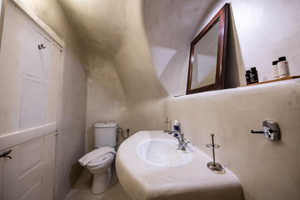 Astrea Suites "Ostria Cave Villa-Outdoor Jacuzzi" Oía Eksteriør billede